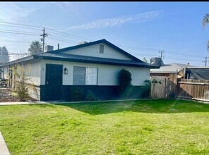 Building Photo - 529 Knotts St
