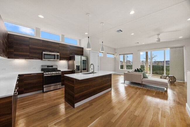 Foto del edificio - 4618 Nichols St