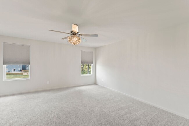 Foto del edificio - Beautiful Four Bedroom 2022 Construction