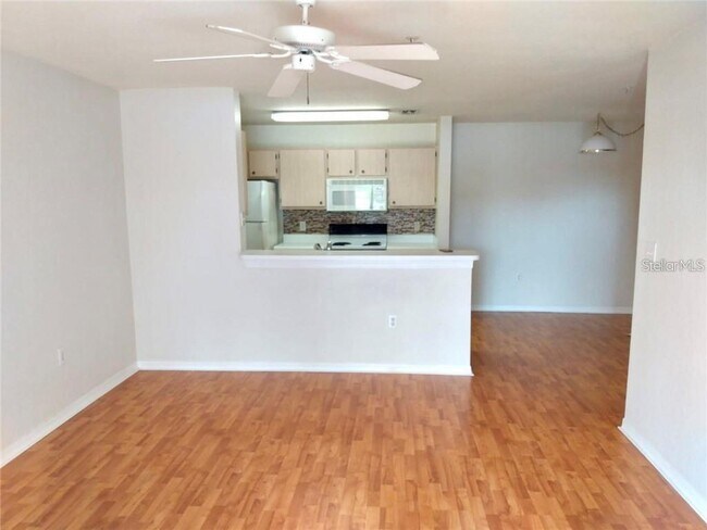 Foto del edificio - 5447 Vineland Rd