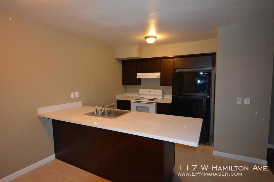 Primary Photo - 117 W Hamilton Ave