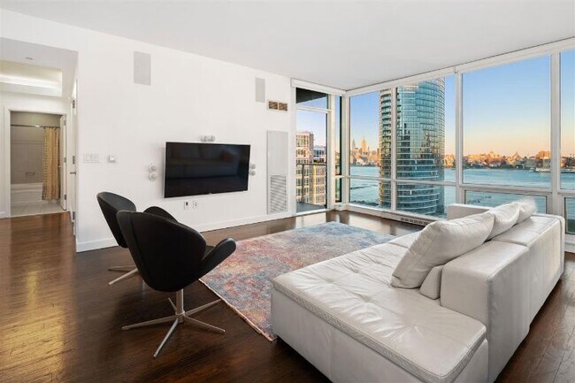 Foto del edificio - 1 Shore Ln