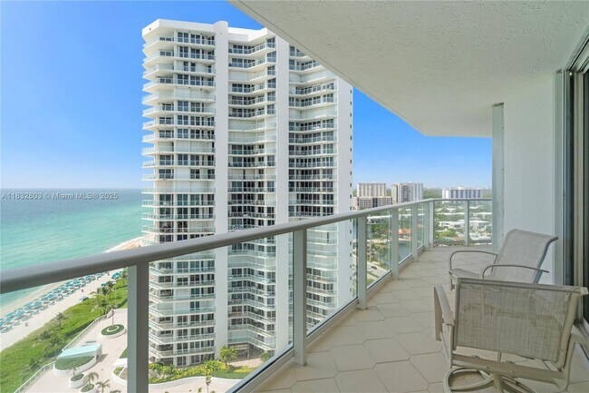 Foto del edificio - 16485 Collins Ave