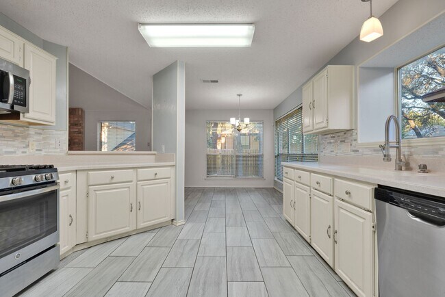 Foto del edificio - Charming 2-Story Home in The Great Northwe...