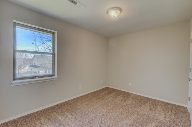 Foto del edificio - 420 N Shiloh Ave