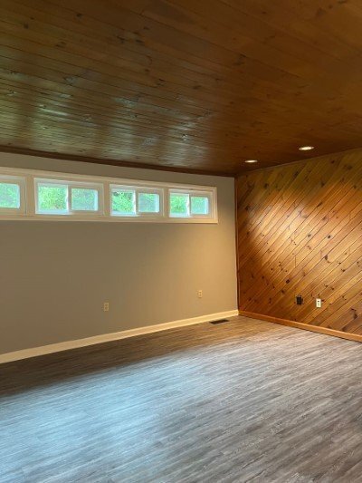 Building Photo - Duplex unit near Maryville College and Dow...