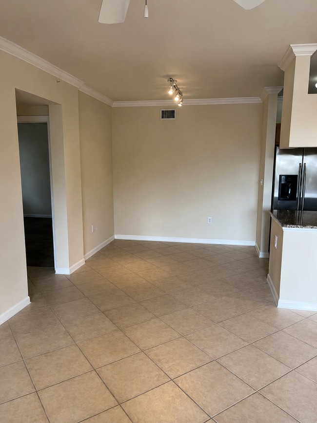 Building Photo - 6533 Emerald Dunes Dr
