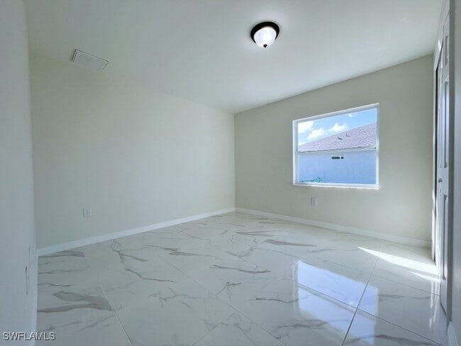 Foto del edificio - 1133-1135 Ichabod Ave