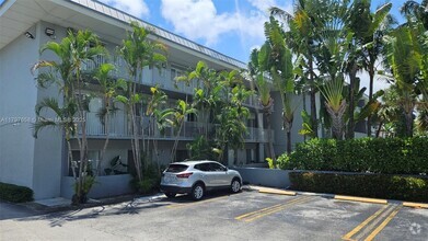 Building Photo - 7401 SW 82nd St