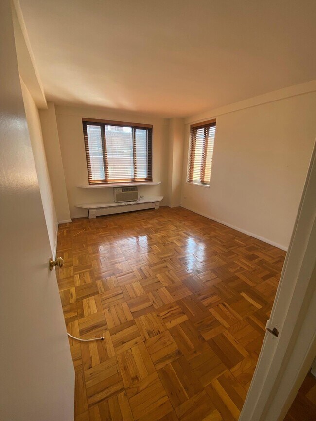 Foto del edificio - 420 E 64th St