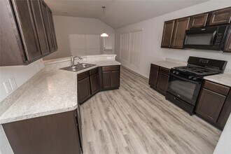 Building Photo - 21615 Tea Tree Olive Pl
