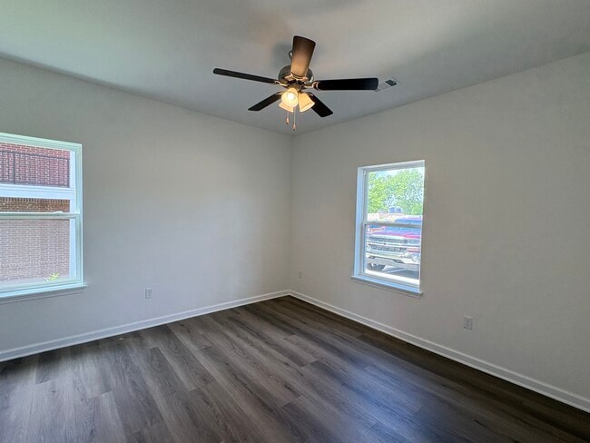 Building Photo - Olive Street Apartments