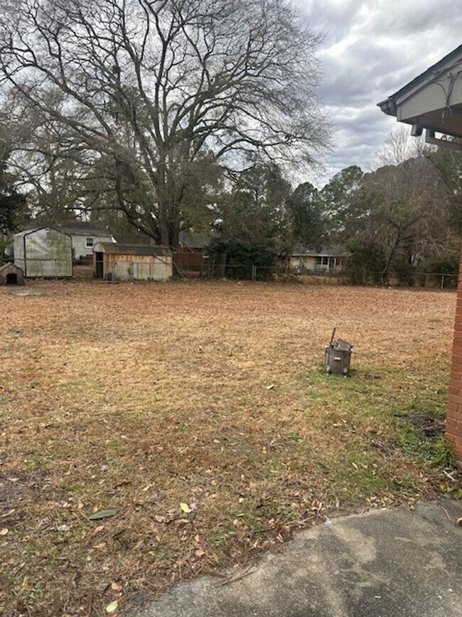 Foto del edificio - 1228 York St