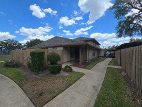 Building Photo - 856 Creekway Ct