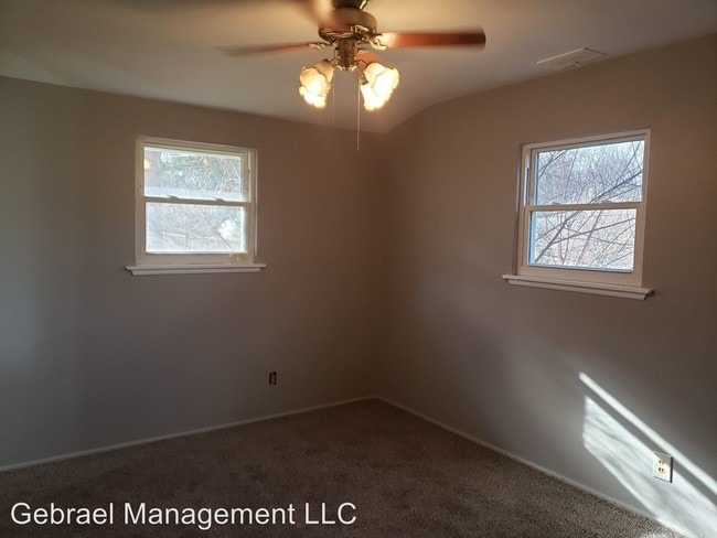 Building Photo - 3 br, 1.5 bath House - 4567 Beecher rd.