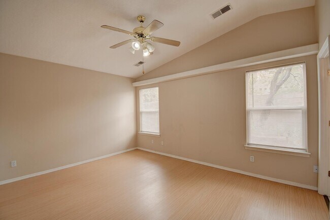 Foto del edificio - 7216 Eagle View Ave NE
