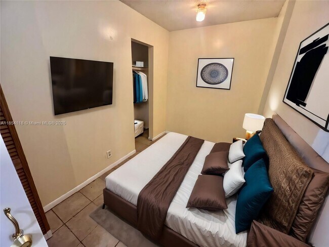 Foto del edificio - 2800 NW 56th Ave