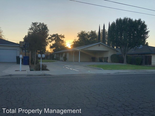 Building Photo - 2051-2055 Carter Way