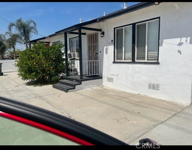 Foto principal - 15356 Merrill Ave