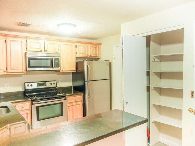 Building Photo - 357 Faneuil St