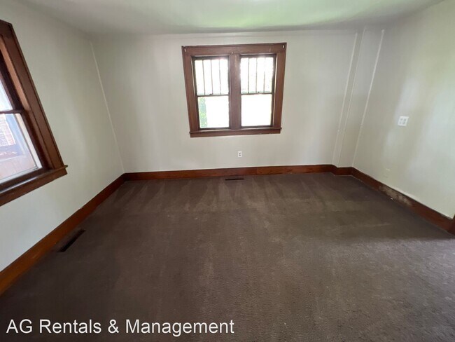 Building Photo - 3 br, 1 bath House - 725 Romy Ave