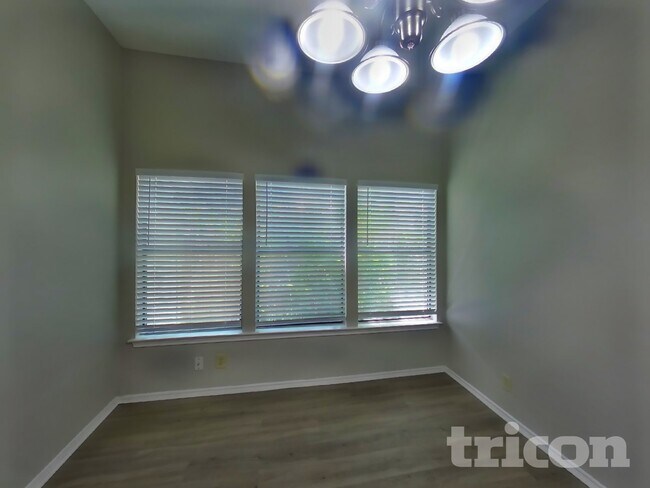 Building Photo - 8058 Pioneer Trail Dr