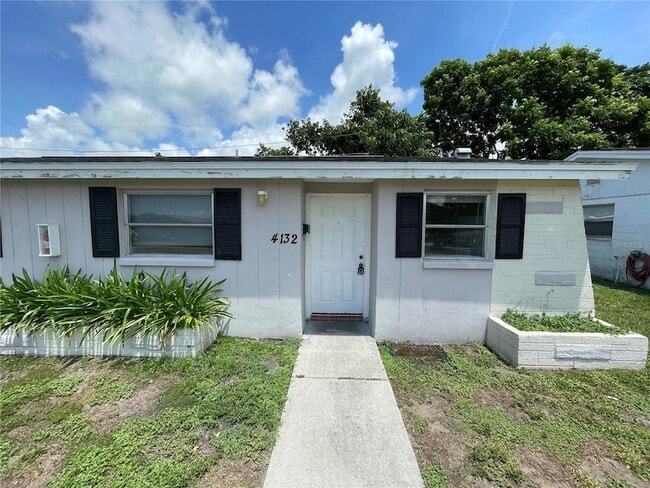 Building Photo - 4136 Shoreline Dr
