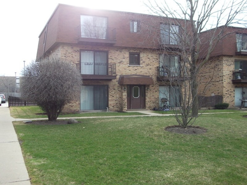 Photo - 9717 Bianco Terrace (Des Plaines, IL)