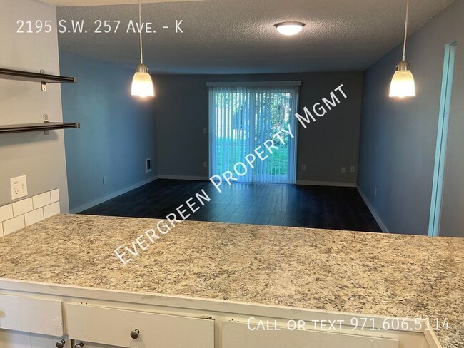 Building Photo - Beautifully updated! $1,445.00 ~ 2BR/1BA -...