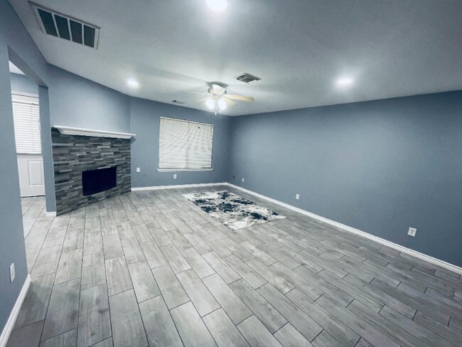 Building Photo - 4031 Sand Ripple Ln