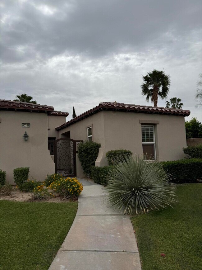 Foto del edificio - 60316 Aloe Cir