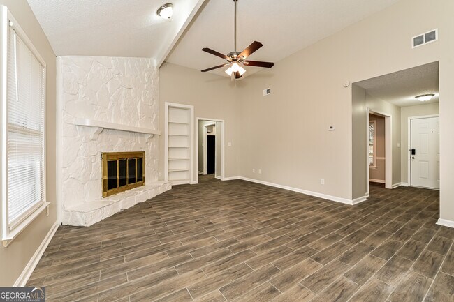 Building Photo - 1396 Interlaken Pass