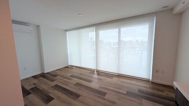 Foto del edificio - The Park on Keeaumoku brand new studio apa...