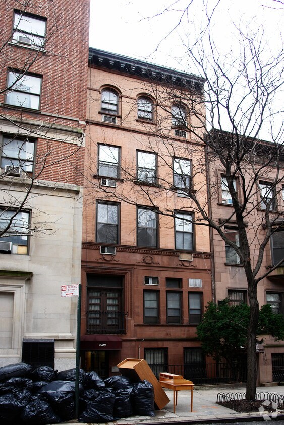 Primary Photo - 238 W 71st St