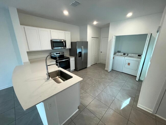 Building Photo - 95 Playa De Luna Ln