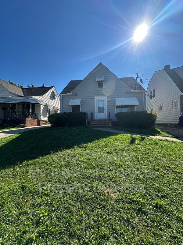 Building Photo - 4733 E 88th St