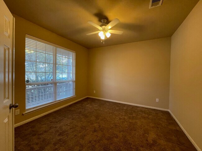 Building Photo - 21554 Hawkspur Ridge St