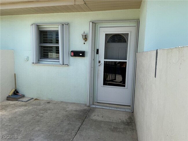 Foto del edificio - 738 Joel Blvd