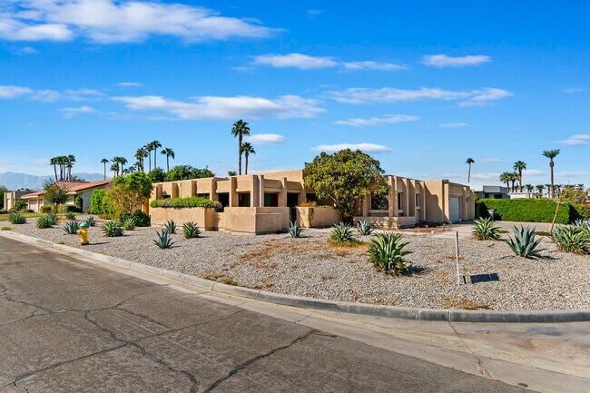 Foto del edificio - 45469 Cielito Dr