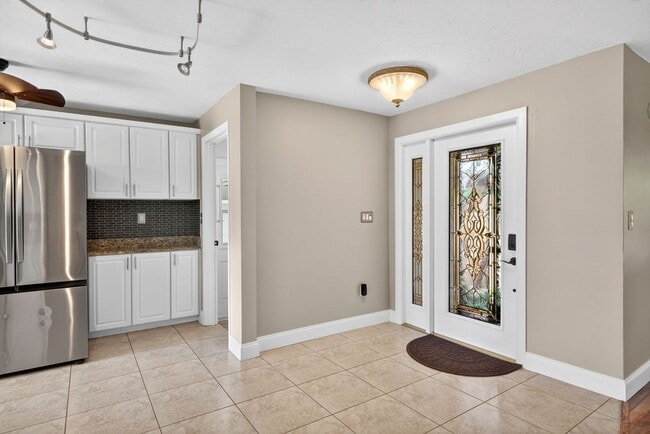 Building Photo - SFH  North Fort Myers 4419