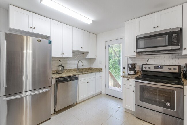 Foto del edificio - 4875 Long View Rd