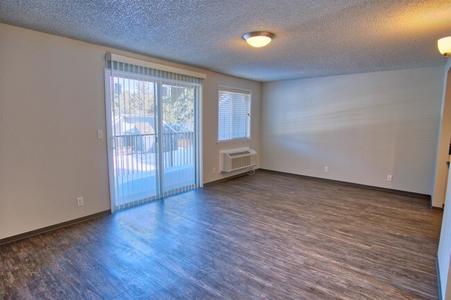 Foto del edificio - 1302 NW Knoxville Blvd
