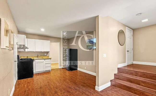 Building Photo - 114 Sawyer Circle