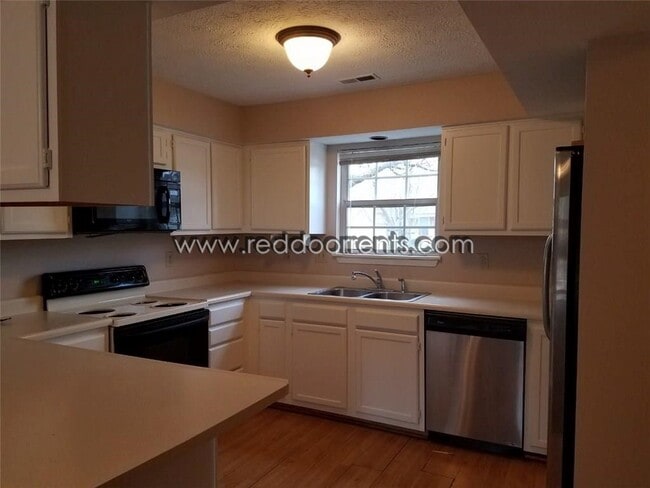 Foto del edificio - Coming Soon! Wonderful Carmel Home!