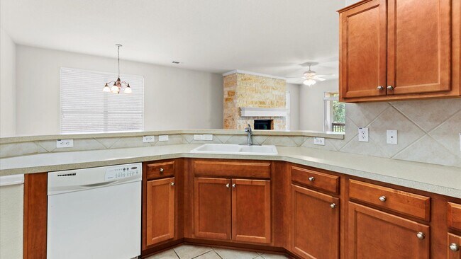 Building Photo - HILL COUNTRY RETREAT
