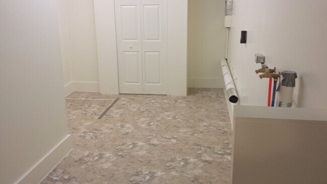 Foto del edificio - Recently Renovated 2 Bedroom Home For Rent...