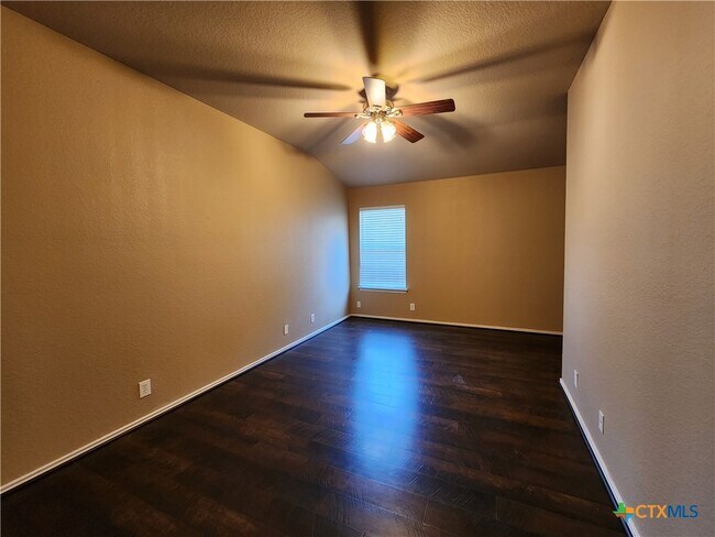 Foto del edificio - 246 Crane Crest Dr