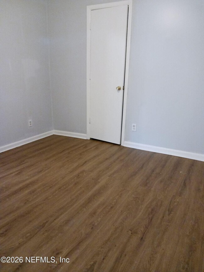 Foto del edificio - 865 W 27th St