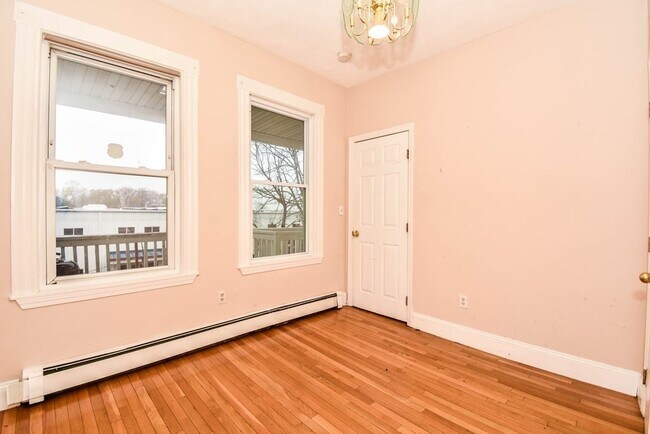 Foto del edificio - 71 W Selden St