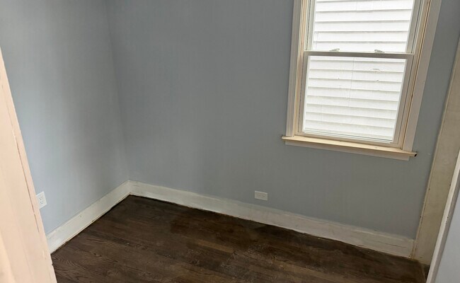 Foto del edificio - 1726 N Artesian Ave